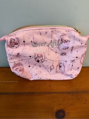 Stoney Clover frosted fairytale pouchette 03